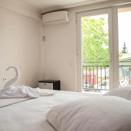 Hotel La Maison De Maria Constanţa